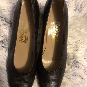 Salvatore Ferragamo Italian Shoes Women’s Sz 10B